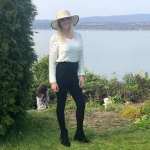 Meet your Posher, Valery